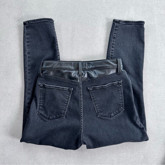 Abercrombie & Fitch Curve Love Super Skinny Ankle High Rise Jeans. Black. 8/29. - Picture 5 of 9